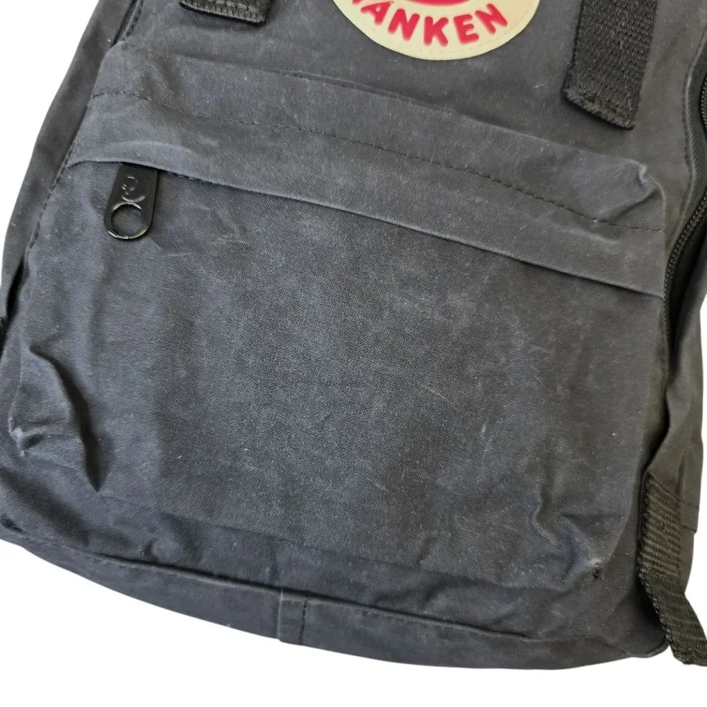 Fjallraven Kånken Mini Black Backpack